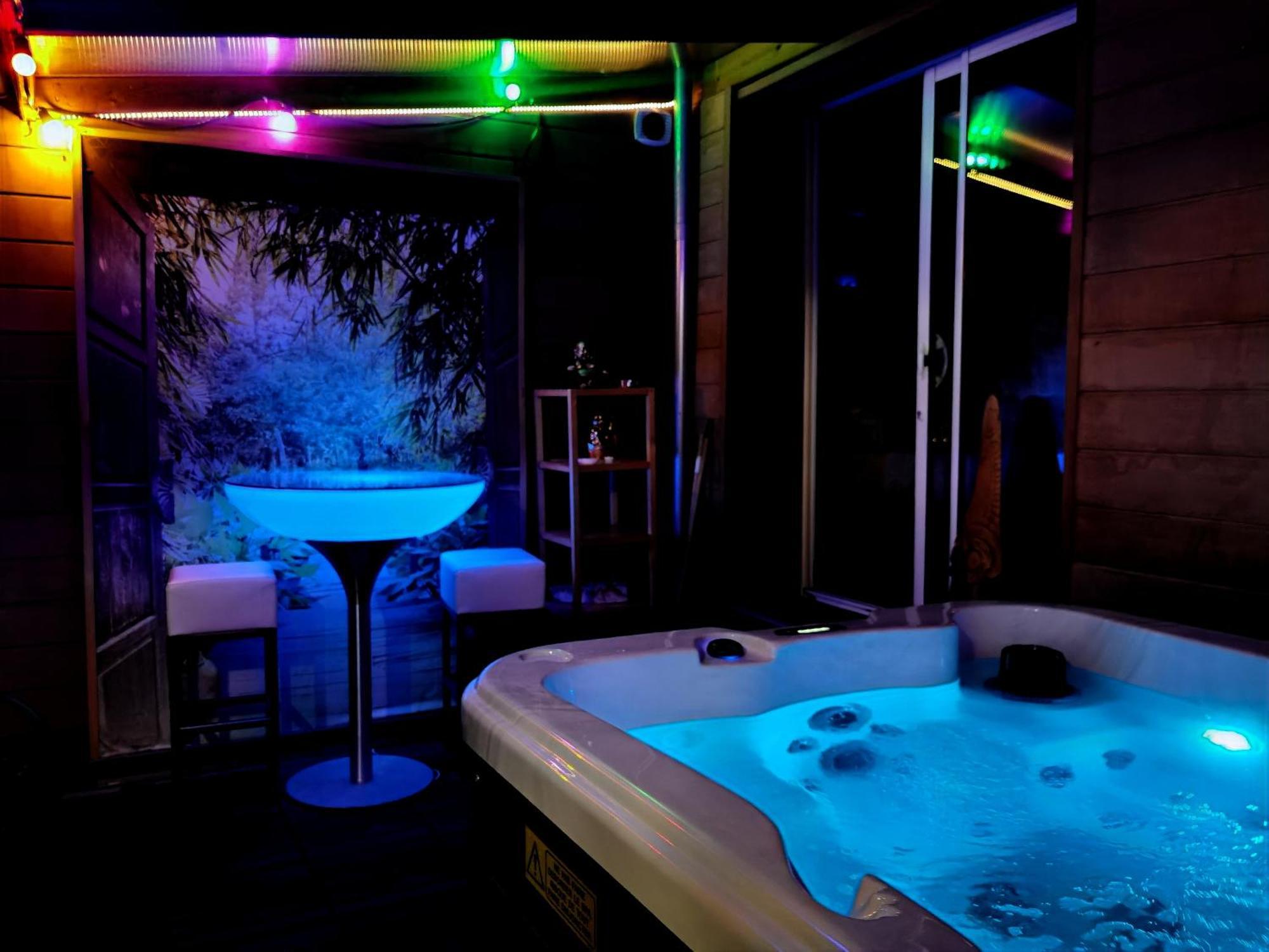 Gites N Spa トゥールコワン 部屋 写真
