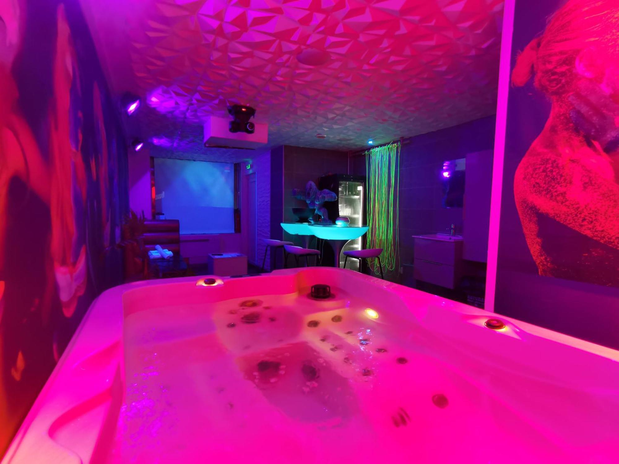 Gites N Spa トゥールコワン 部屋 写真