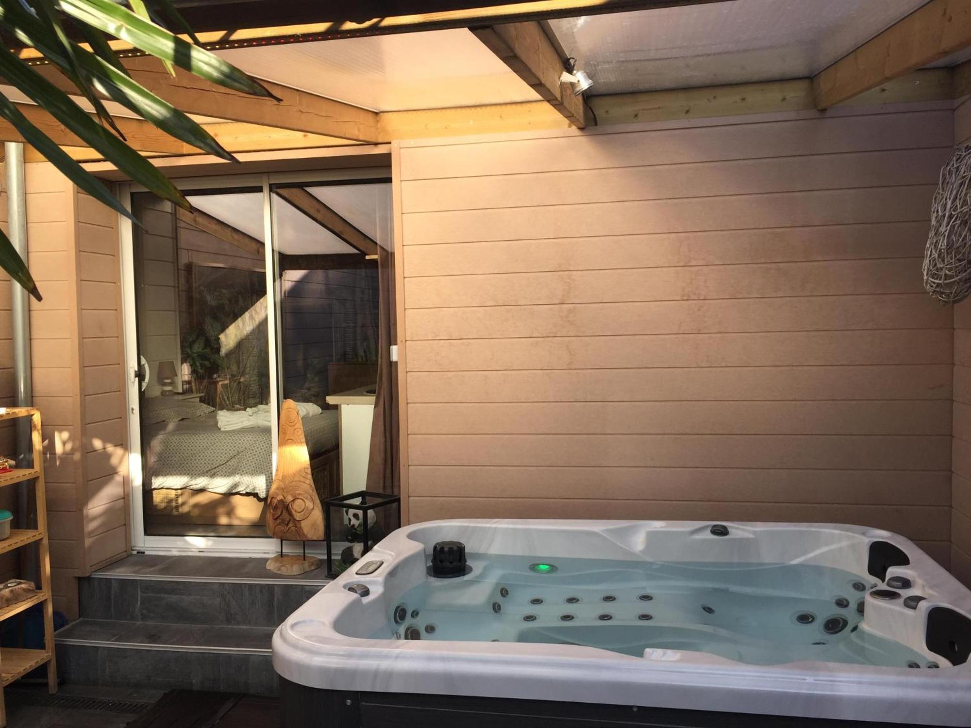 Gites N Spa トゥールコワン 部屋 写真